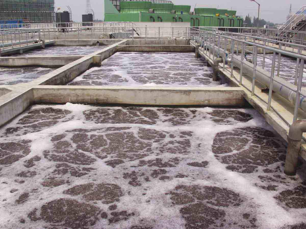 聚丙烯酰胺污水處理現(xiàn)場 聚丙烯酰胺污水處理現(xiàn)場